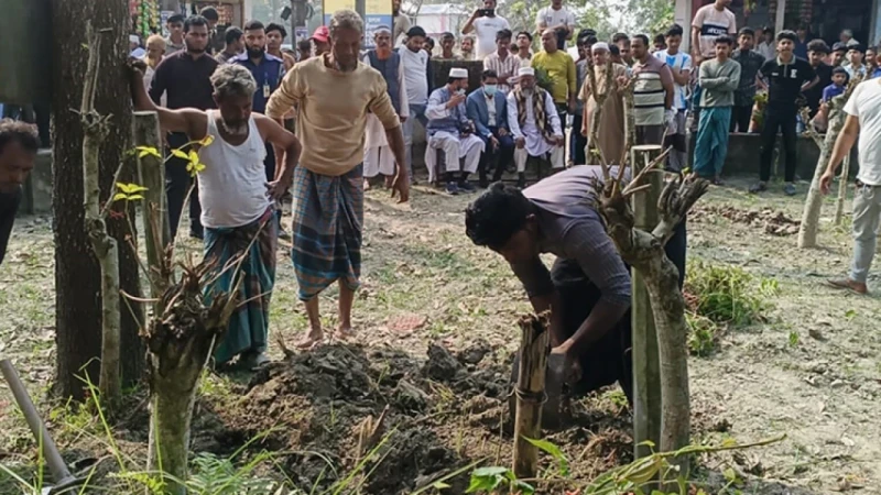 ১১ বছর পর কবর থেকে তোলা হলো শিবির কর্মীর মরদেহ