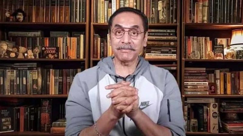 পিনাকী ভট্টাচার্য নিবিড় পরিচর্যায়: ইনফিউশন পাম্প স্থাপন